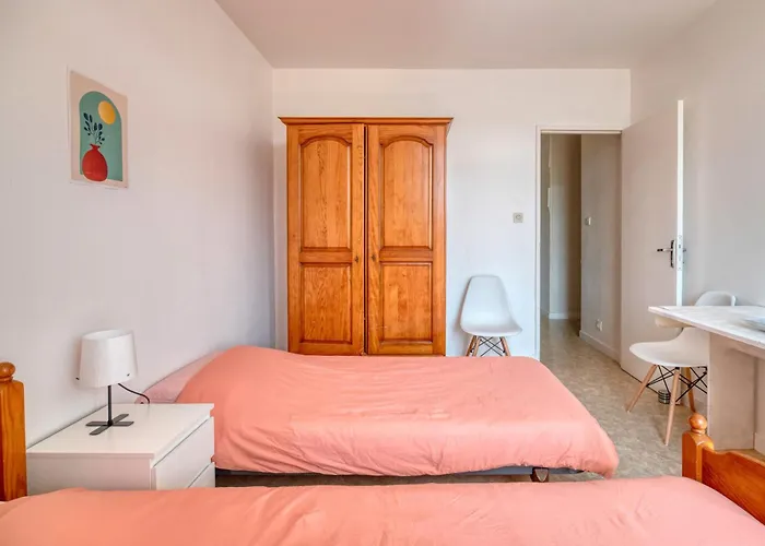 Bed and Breakfast Location